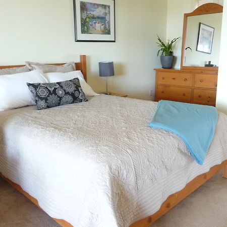 Fred Tibbs Ocean Front Condos Tofino Exterior photo