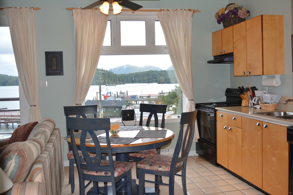 Fred Tibbs Ocean Front Condos Tofino Exterior photo