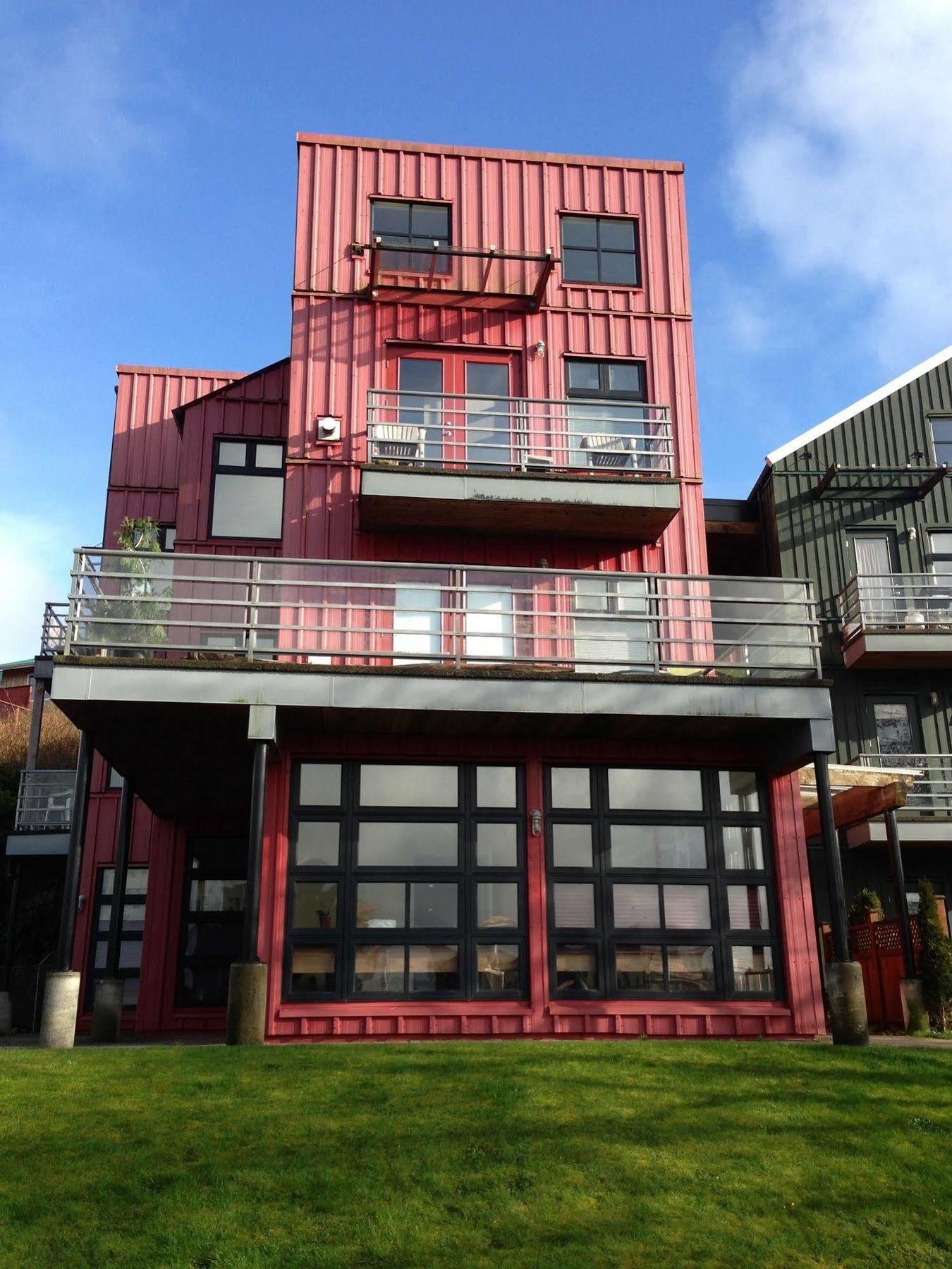Fred Tibbs Ocean Front Condos Tofino Exterior photo