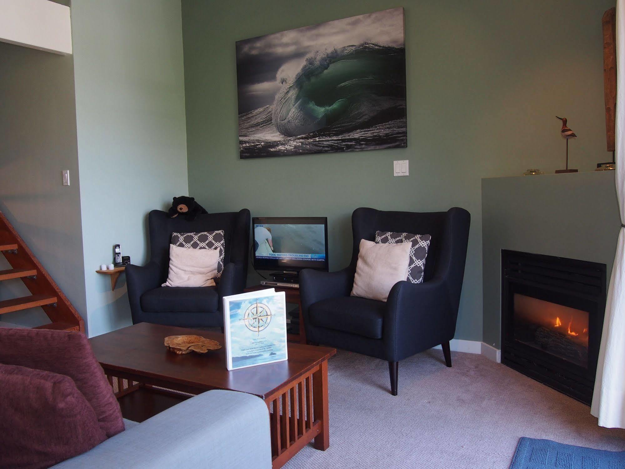 Fred Tibbs Ocean Front Condos Tofino Exterior photo